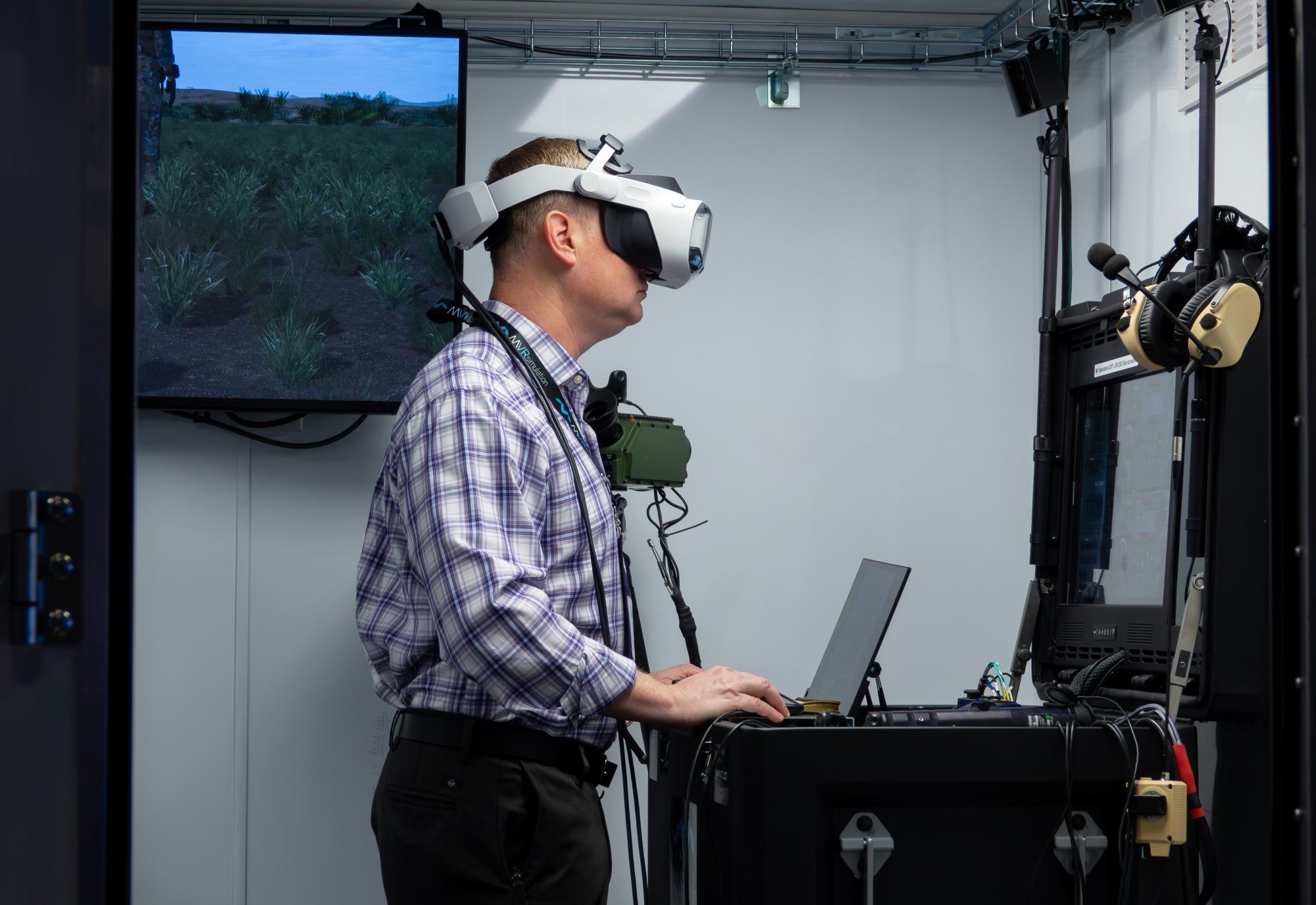 A JTAC operator practicing simulation