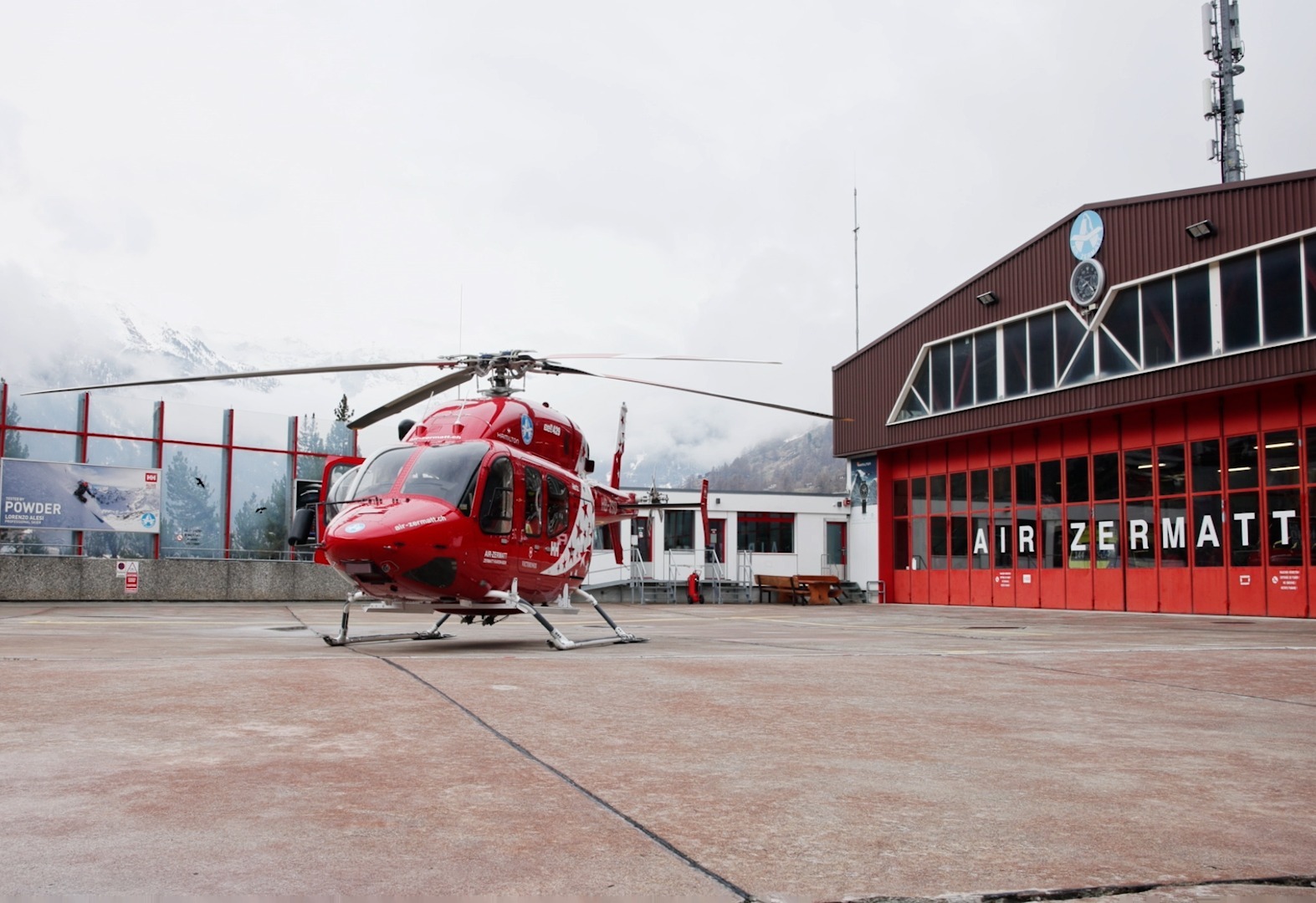 Air Zermatt VR helicopter training