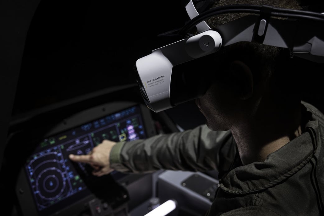 varjo-xr-4-focal-edition-in-flight-simulation-100948783-large