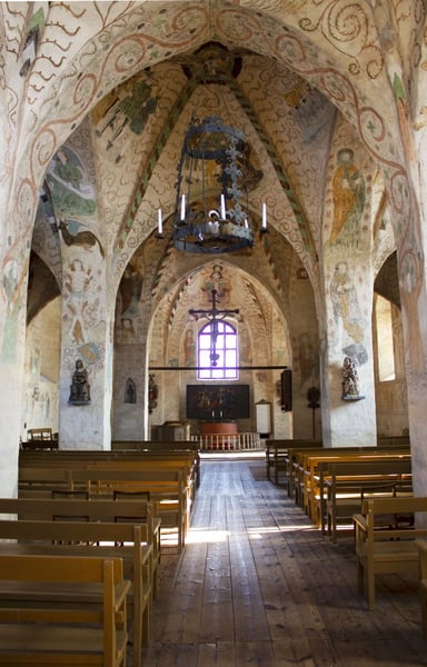 HattulaHolyCrossChurch-655x1024-2