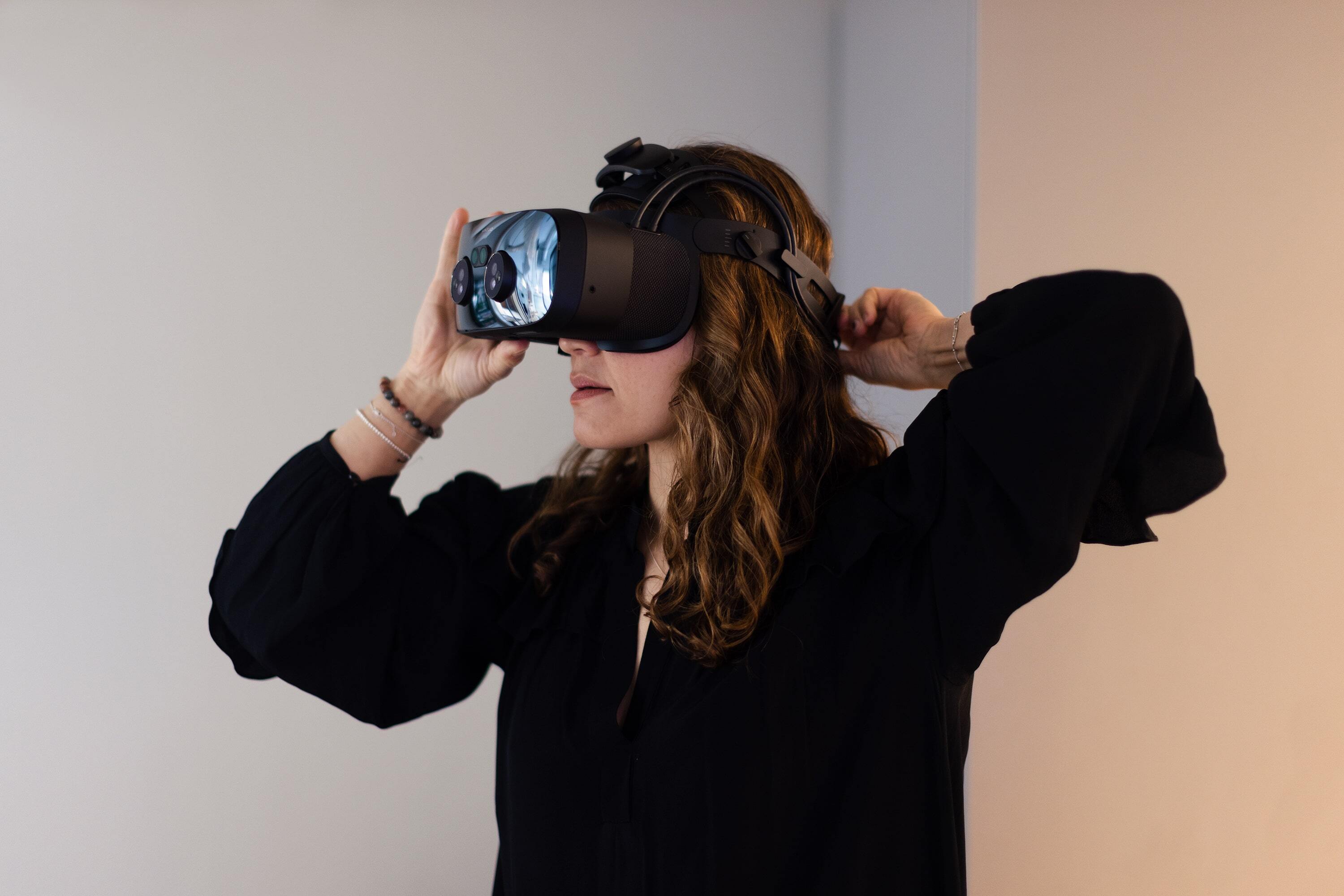 Sanna-Shibayaki-Rosenberg-Varjo-virtual-reality-designer-min